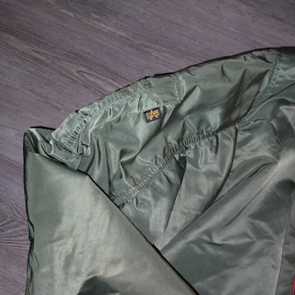 Alpha Industries MA-1 BOMBER JACKET MODIFIED - Picture 5 of 8
